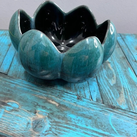 Vintage Blue Mountain Pottery Green Drip Glaze Lotus Bowl Planter - Picture 5 of 8
